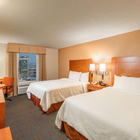 Hampton By Hilton Queretaro Tecnologico Hotel Екстериор снимка