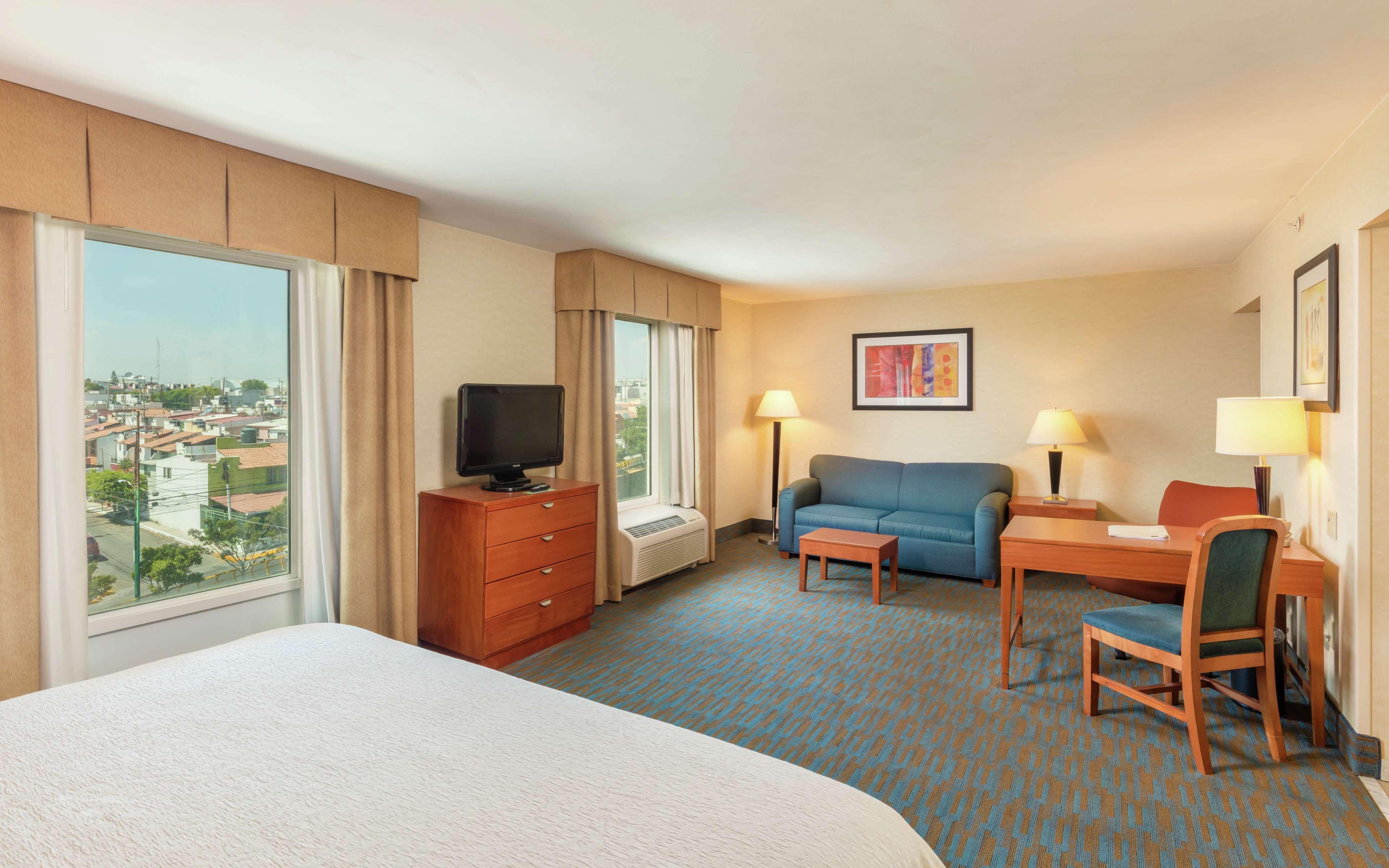 Hampton By Hilton Queretaro Tecnologico Hotel Екстериор снимка