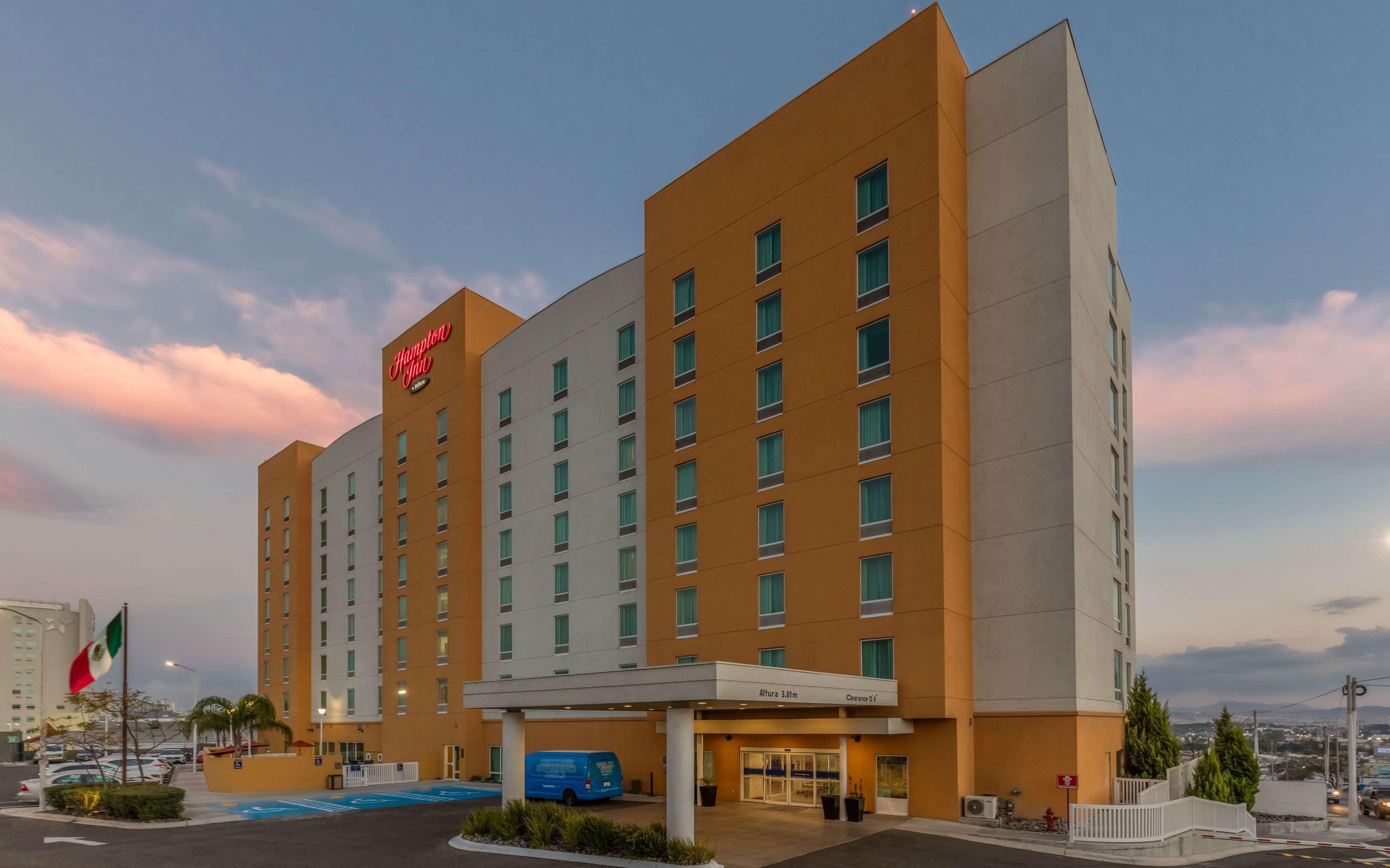 Hampton By Hilton Queretaro Tecnologico Hotel Екстериор снимка