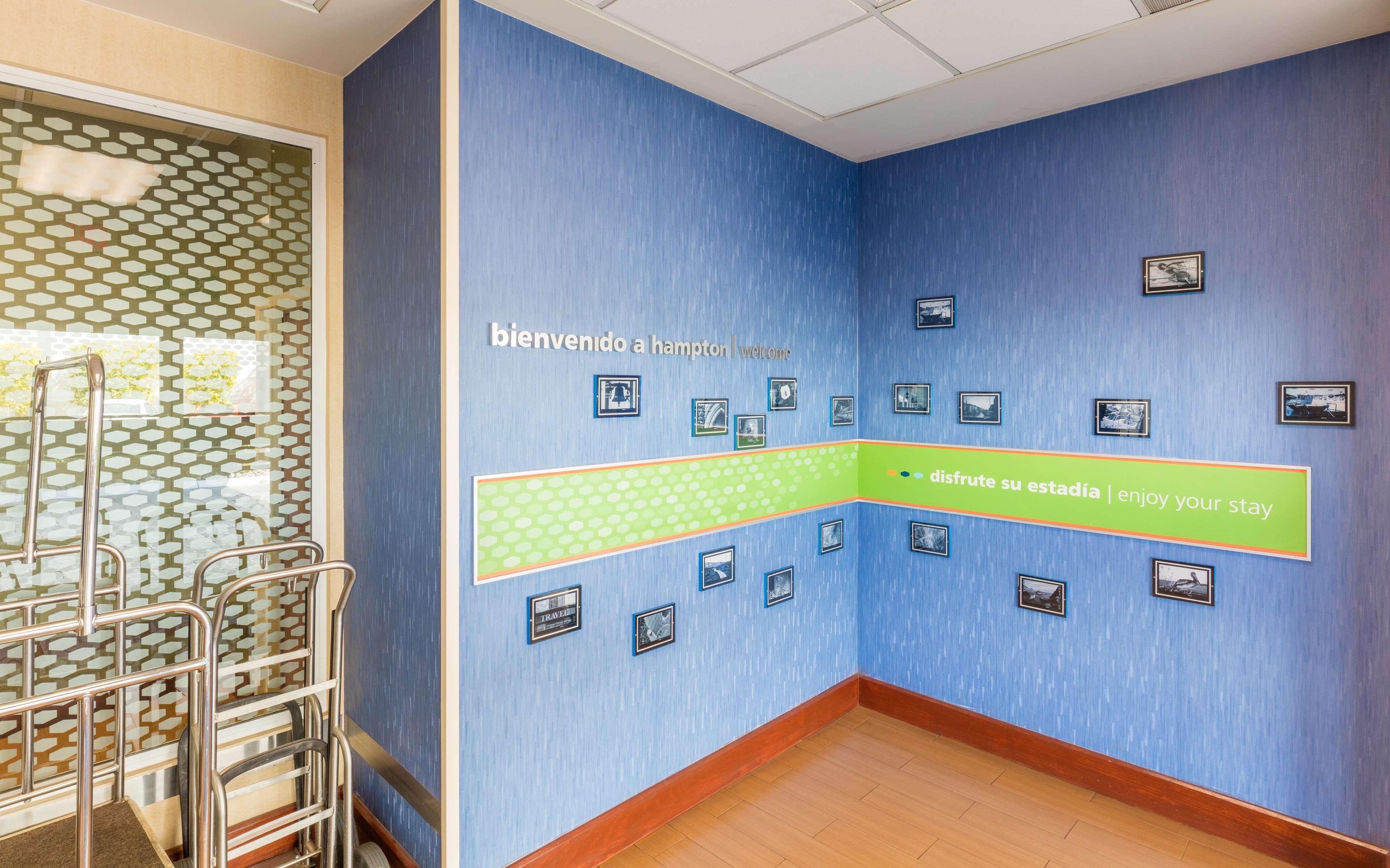 Hampton By Hilton Queretaro Tecnologico Hotel Екстериор снимка