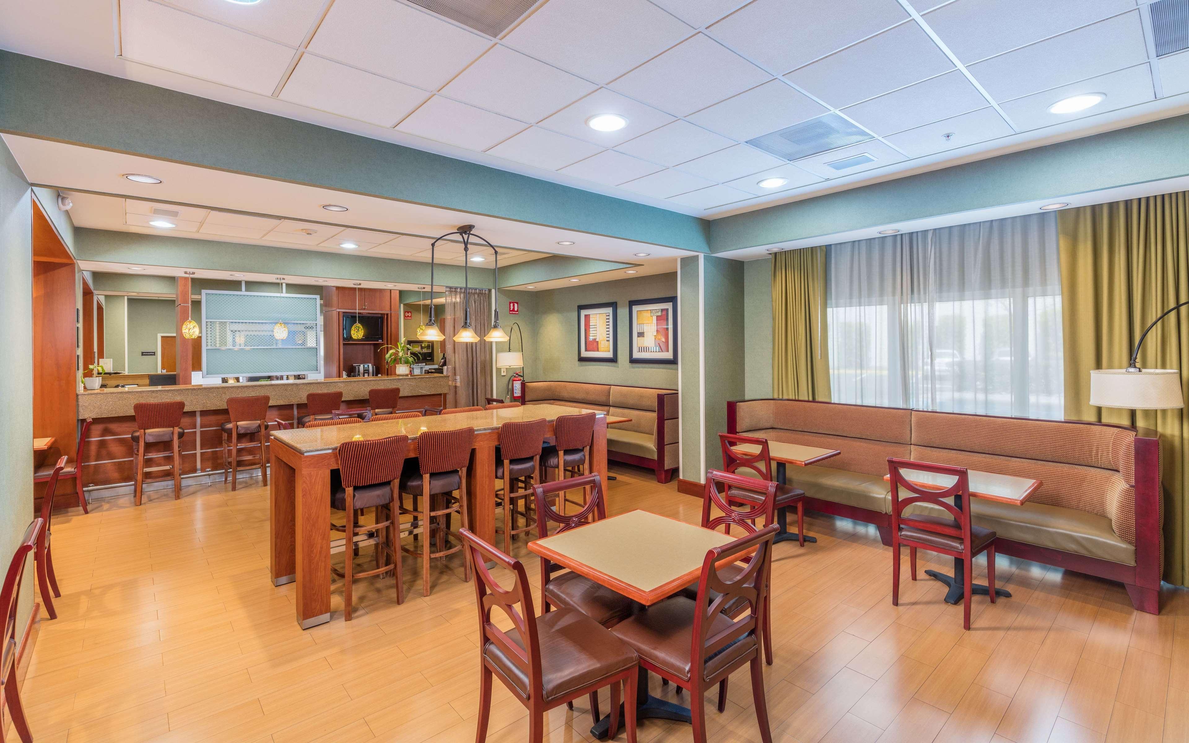 Hampton By Hilton Queretaro Tecnologico Hotel Екстериор снимка