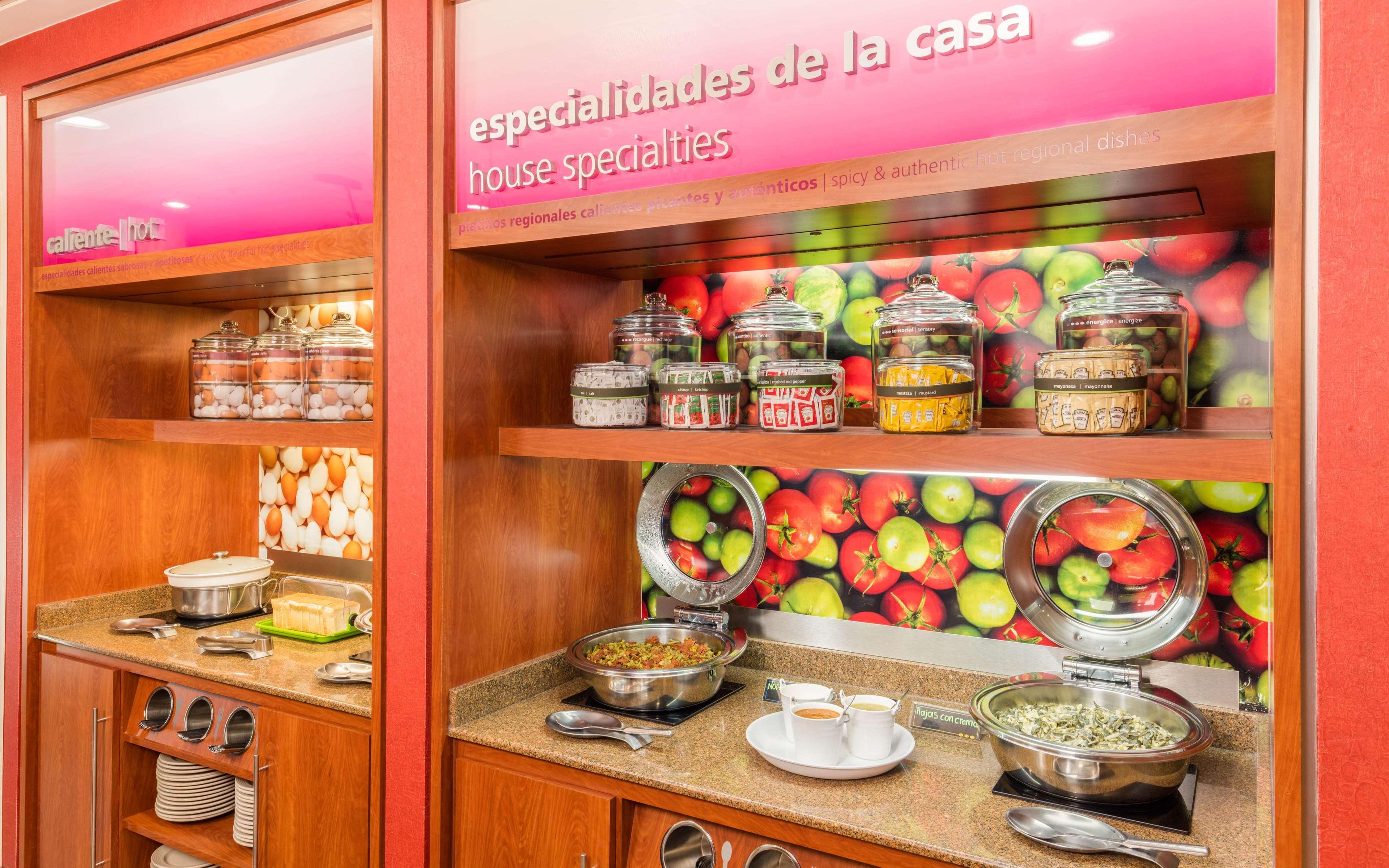 Hampton By Hilton Queretaro Tecnologico Hotel Екстериор снимка