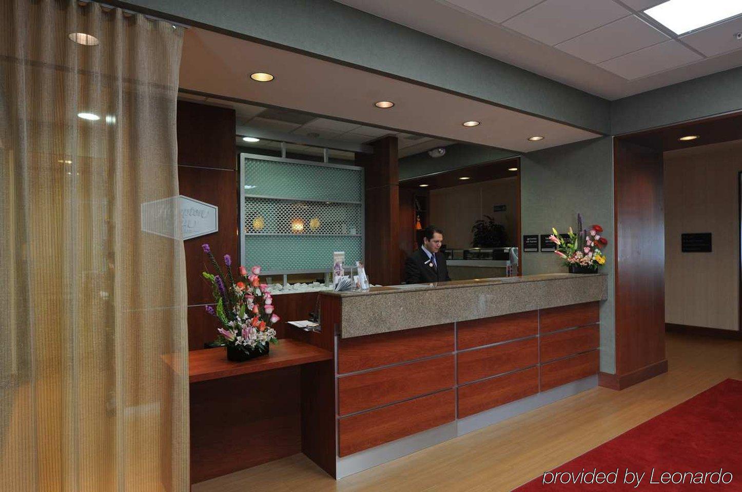 Hampton By Hilton Queretaro Tecnologico Hotel Интериор снимка