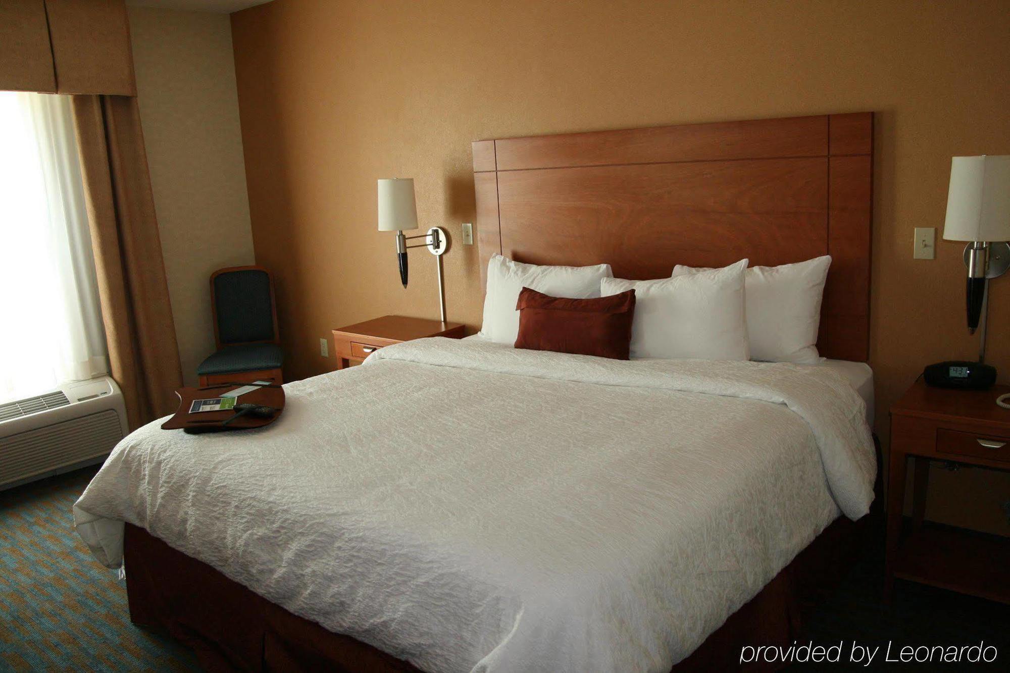 Hampton By Hilton Queretaro Tecnologico Hotel Стая снимка