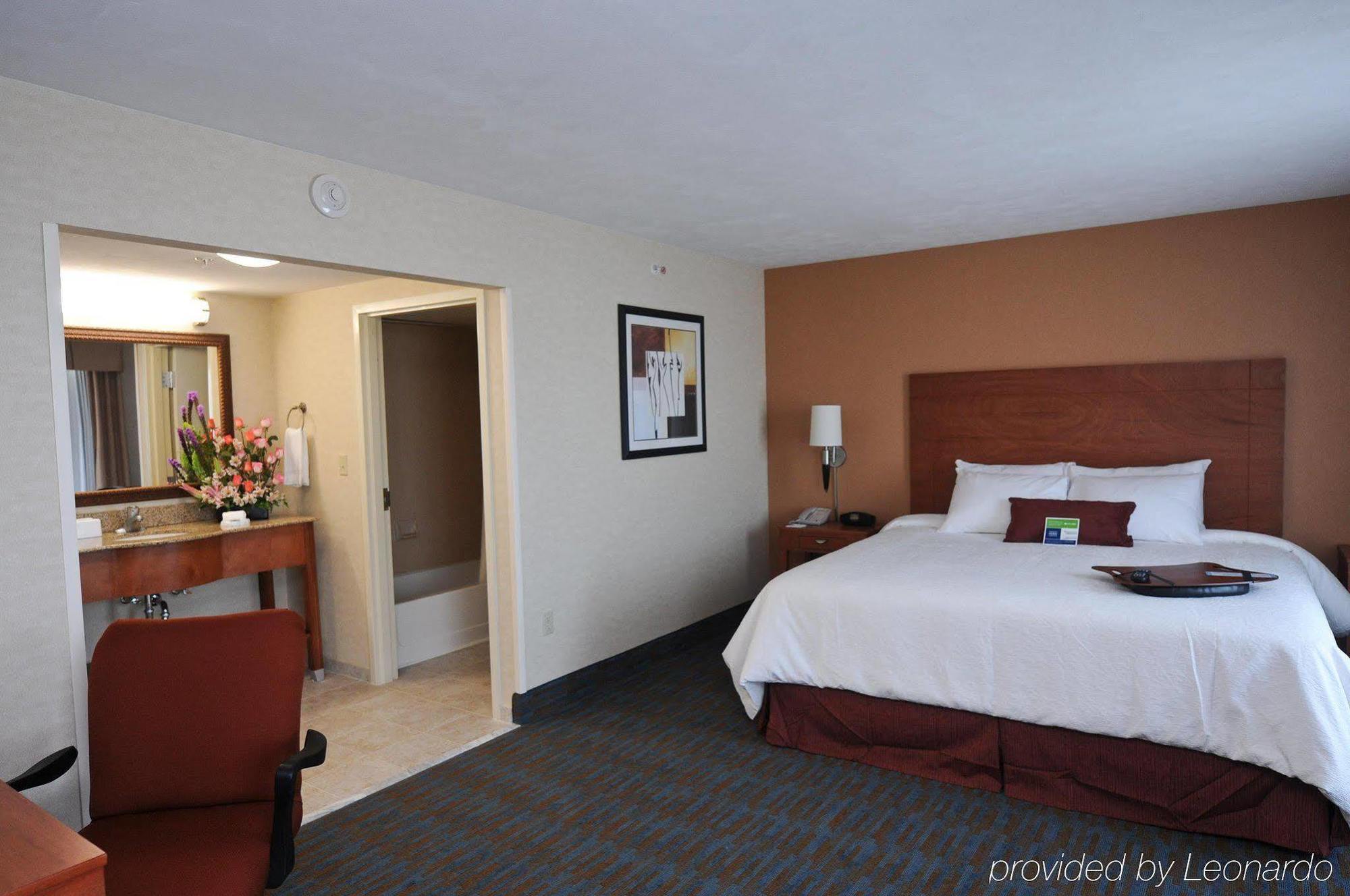 Hampton By Hilton Queretaro Tecnologico Hotel Стая снимка