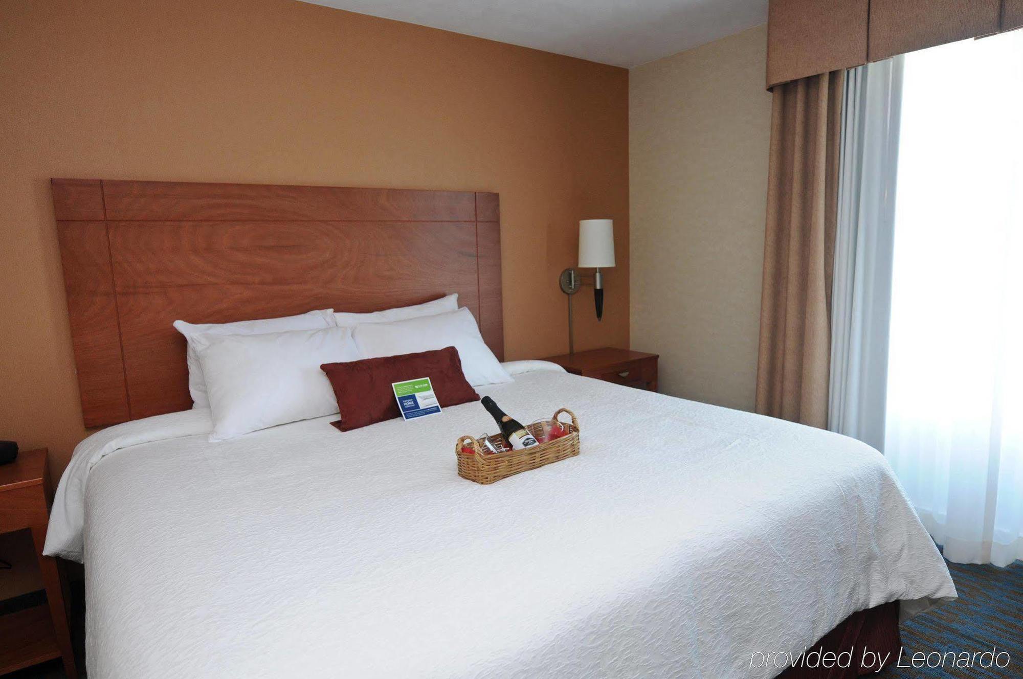 Hampton By Hilton Queretaro Tecnologico Hotel Стая снимка